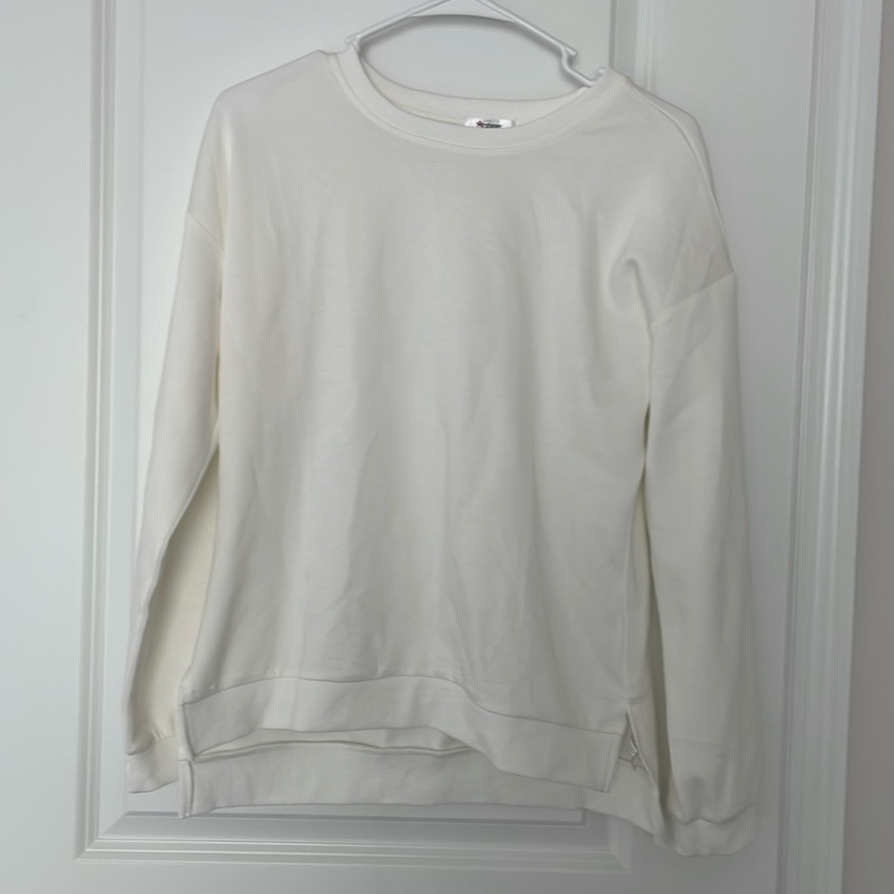 Girls size Large split hem sweatshirt. NWT.